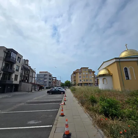 бутиков двустаен в град דירה נסבר